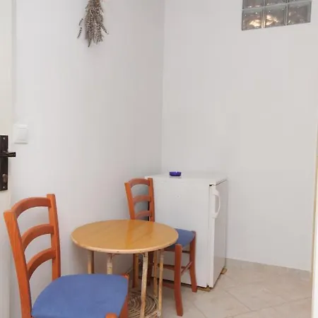 5724b Apartment *