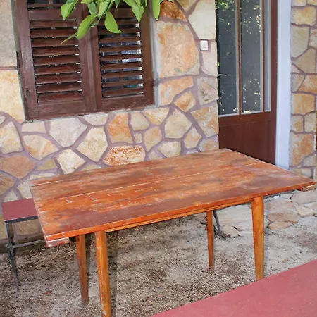 5724b Stari Grad (Hvar)